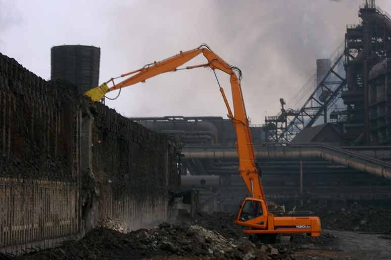 25m High Reach Demolition Front On Doosan DX420 Decommissioning Excavator